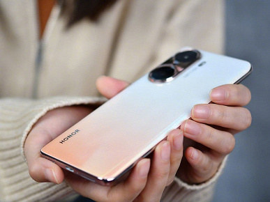 Photo gallery of the day: live photos of the Honor 60 right after the announcement